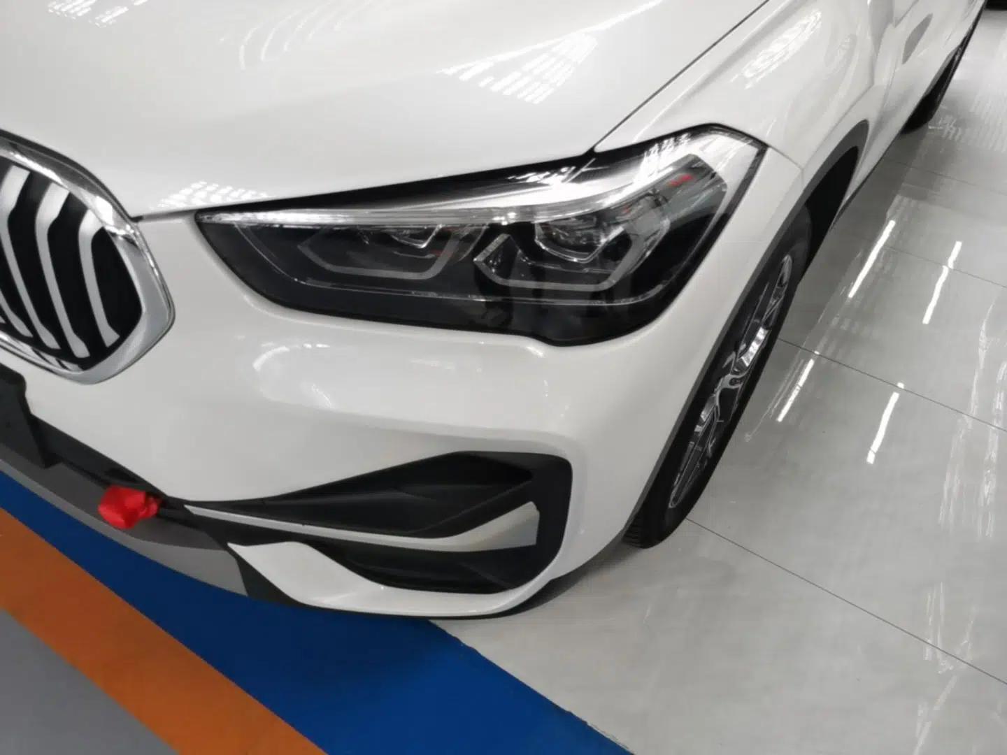 BMW X1 2022 sDrive25Li Leading Model — миниатюра 8