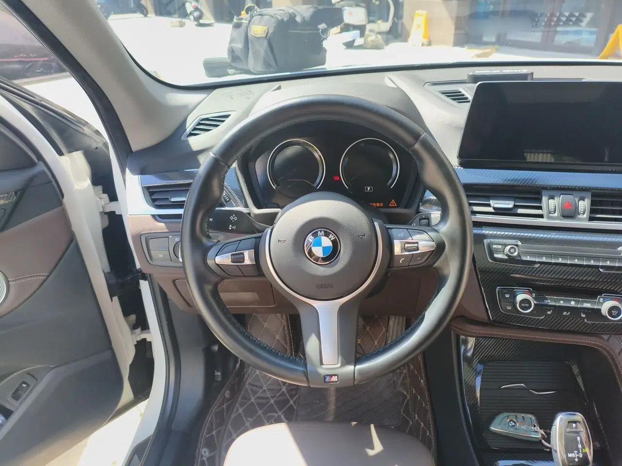 BMW X1 2021 sDrive20Li Premium Edition — миниатюра 10