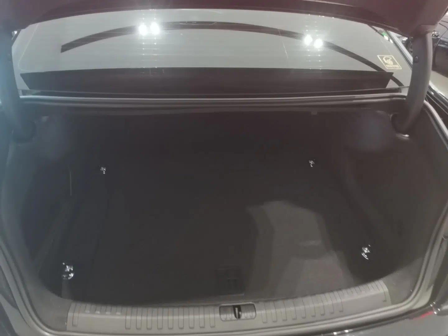 Audi A6L 2024 45 TFSI Prestige Dynamic Edition — миниатюра 22