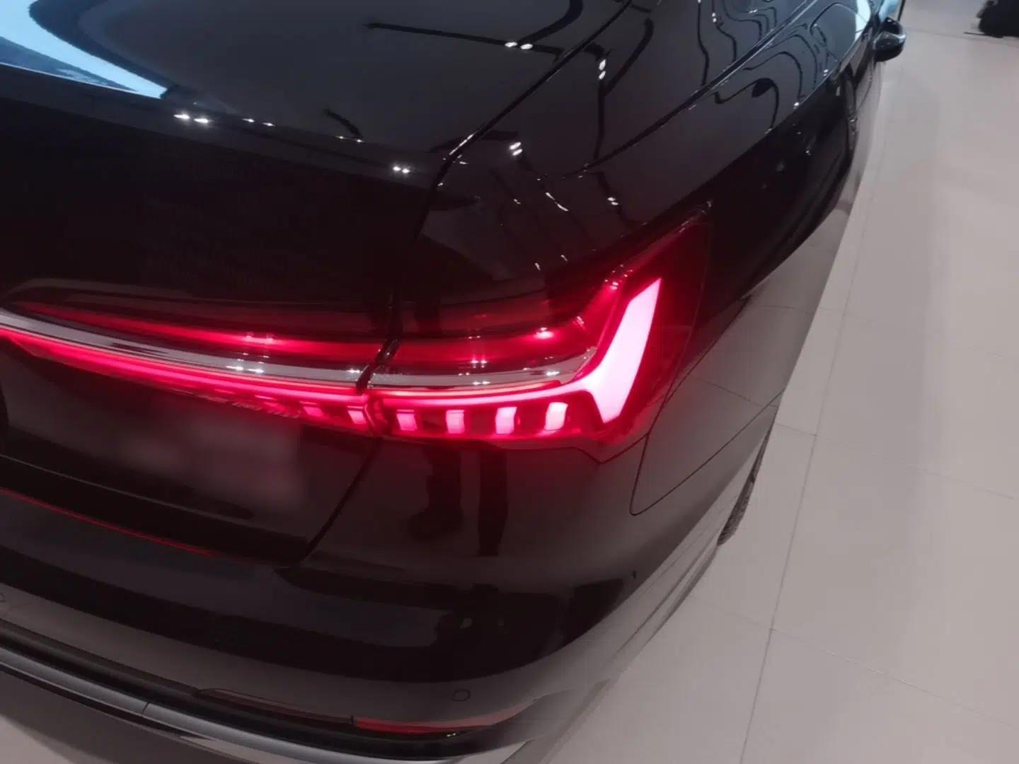 Audi A6L 2024 45 TFSI Prestige Dynamic Edition — миниатюра 9