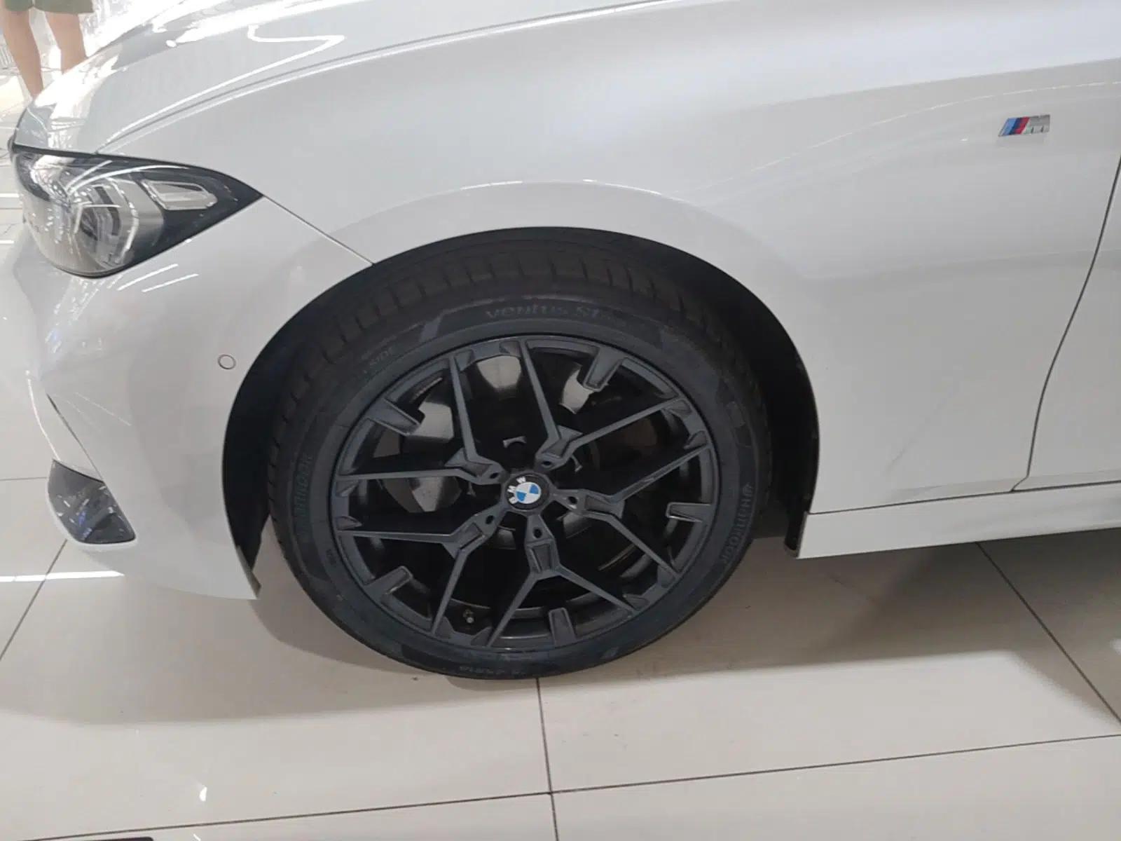 BMW 3 Series 2025 330Li M Sport Shadowline Package — миниатюра 10