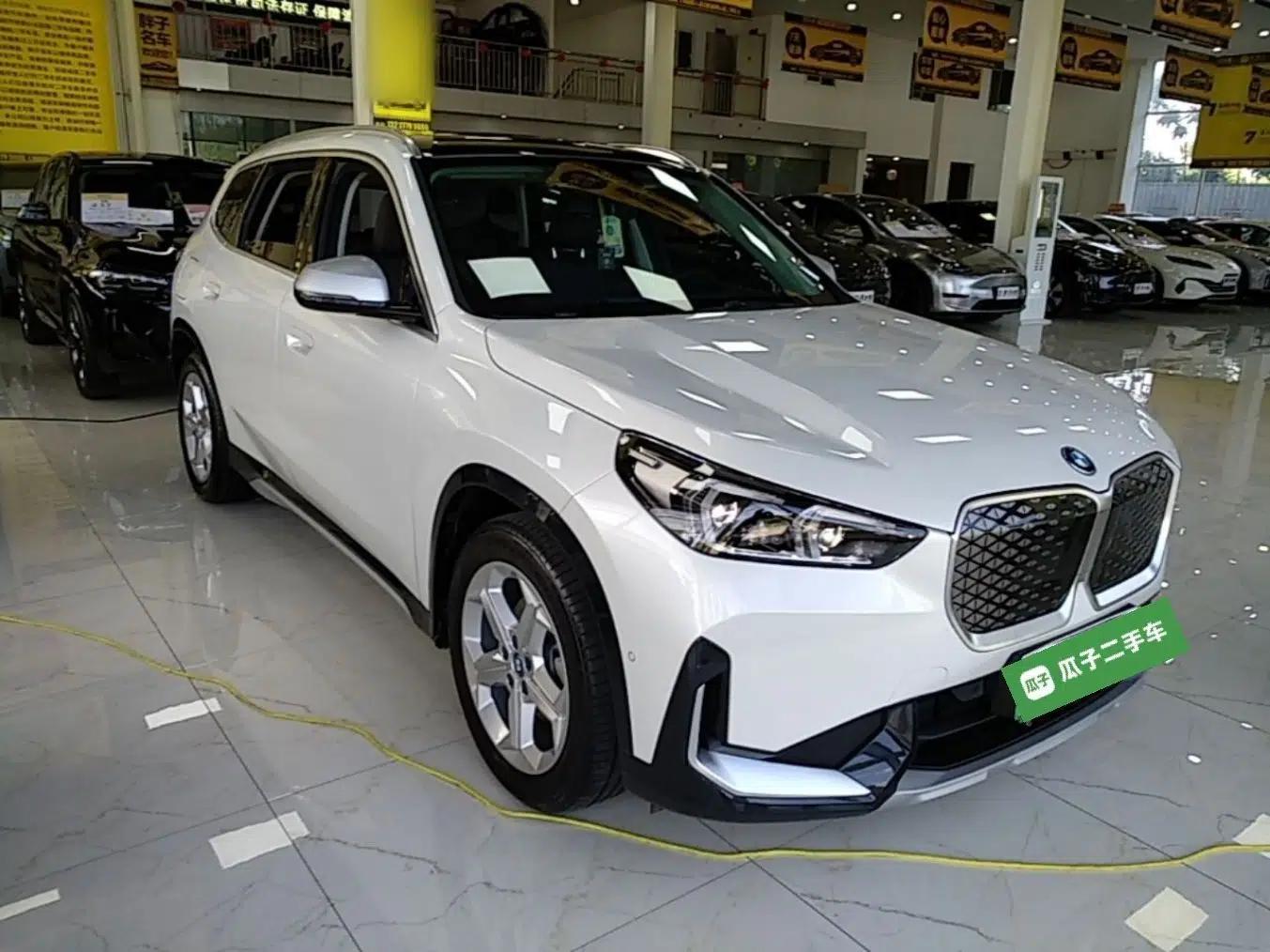 BMW iX1 2023 eDrive25L M Sport Package — миниатюра 3