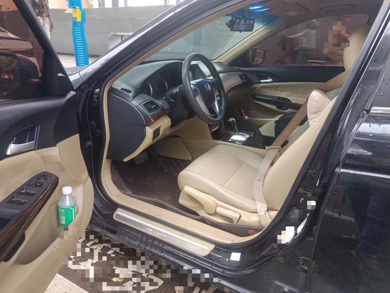 Honda Accord 2013 2.0L LX — миниатюра 16