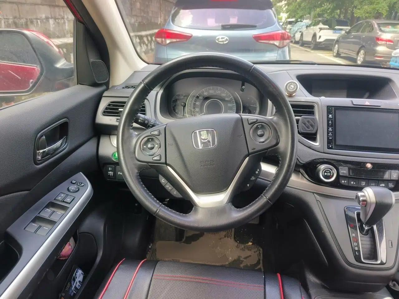 Honda CR-V 2015 2.4L two-wheel drive luxury version — миниатюра 10