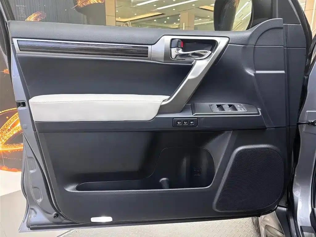 2023 Lexus GX 460 Middle East Edition — миниатюра 8