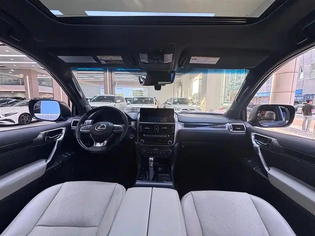 2023 Lexus GX 460 Middle East Edition — миниатюра 9