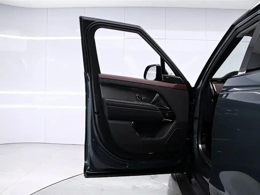 Range Rover Sport 2024 400PS Dynamic SE — миниатюра 11