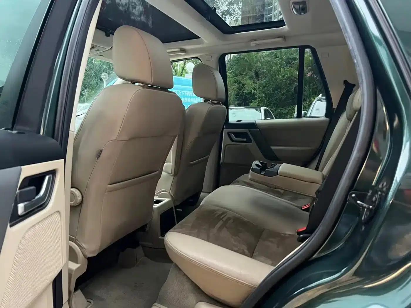 Freelander 2 2010 3.2 i6 Automatic SE Petrol Version — миниатюра 8