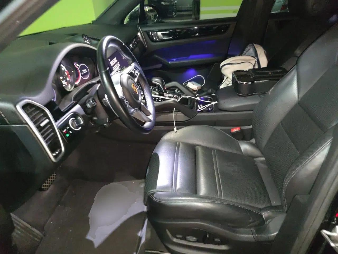 Porsche Cayenne E-Hybrid 2022 Cayenne E-Hybrid 2.0T Platinum Edition — миниатюра 15