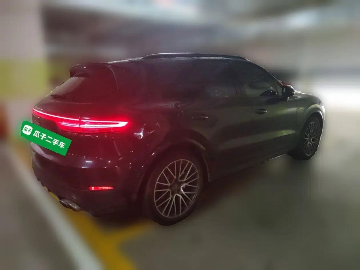 Porsche Cayenne E-Hybrid 2022 Cayenne E-Hybrid 2.0T Platinum Edition — миниатюра 6