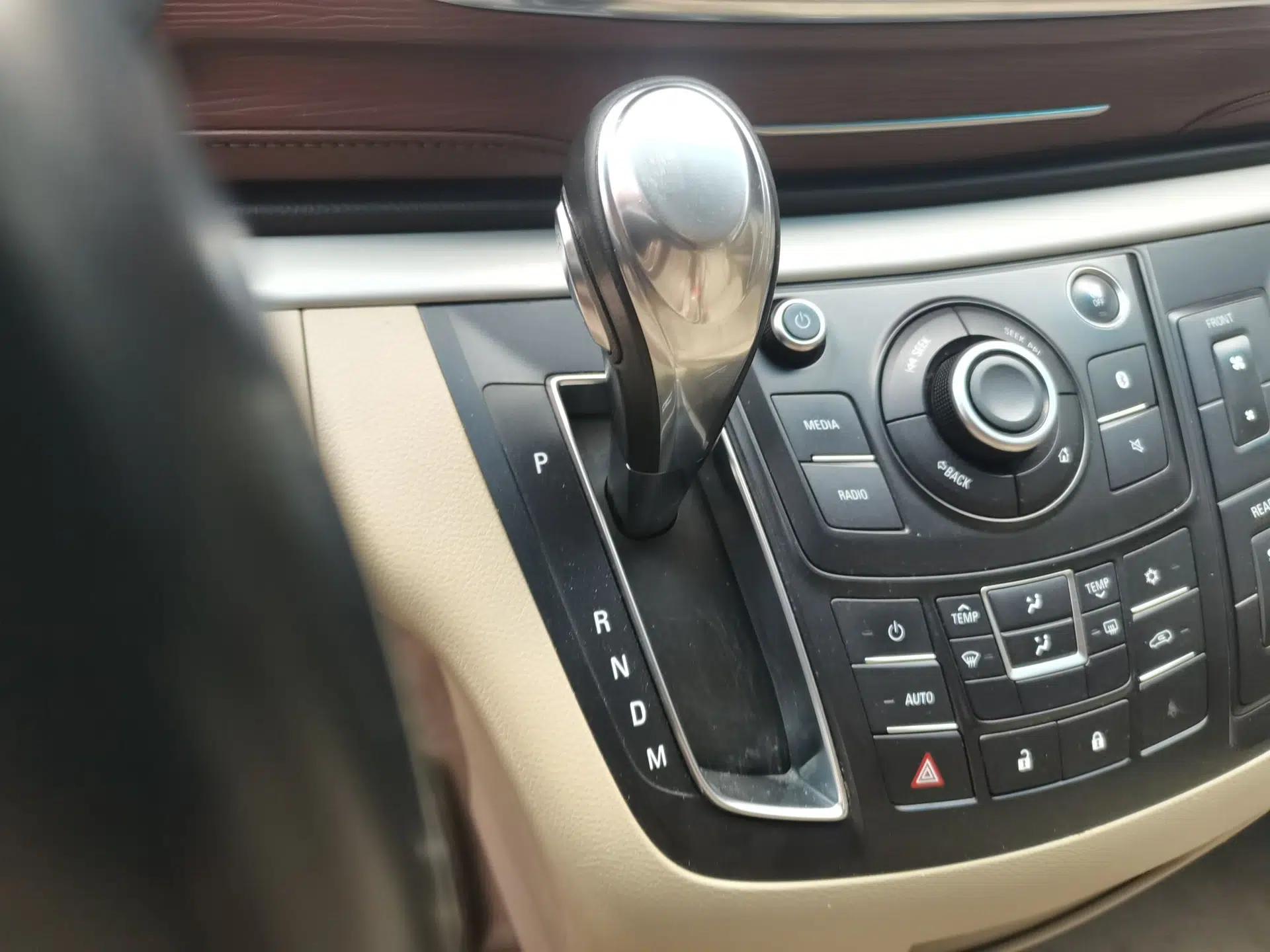 Buick GL8 2017 25S Luxury Version China V Standard — миниатюра 14