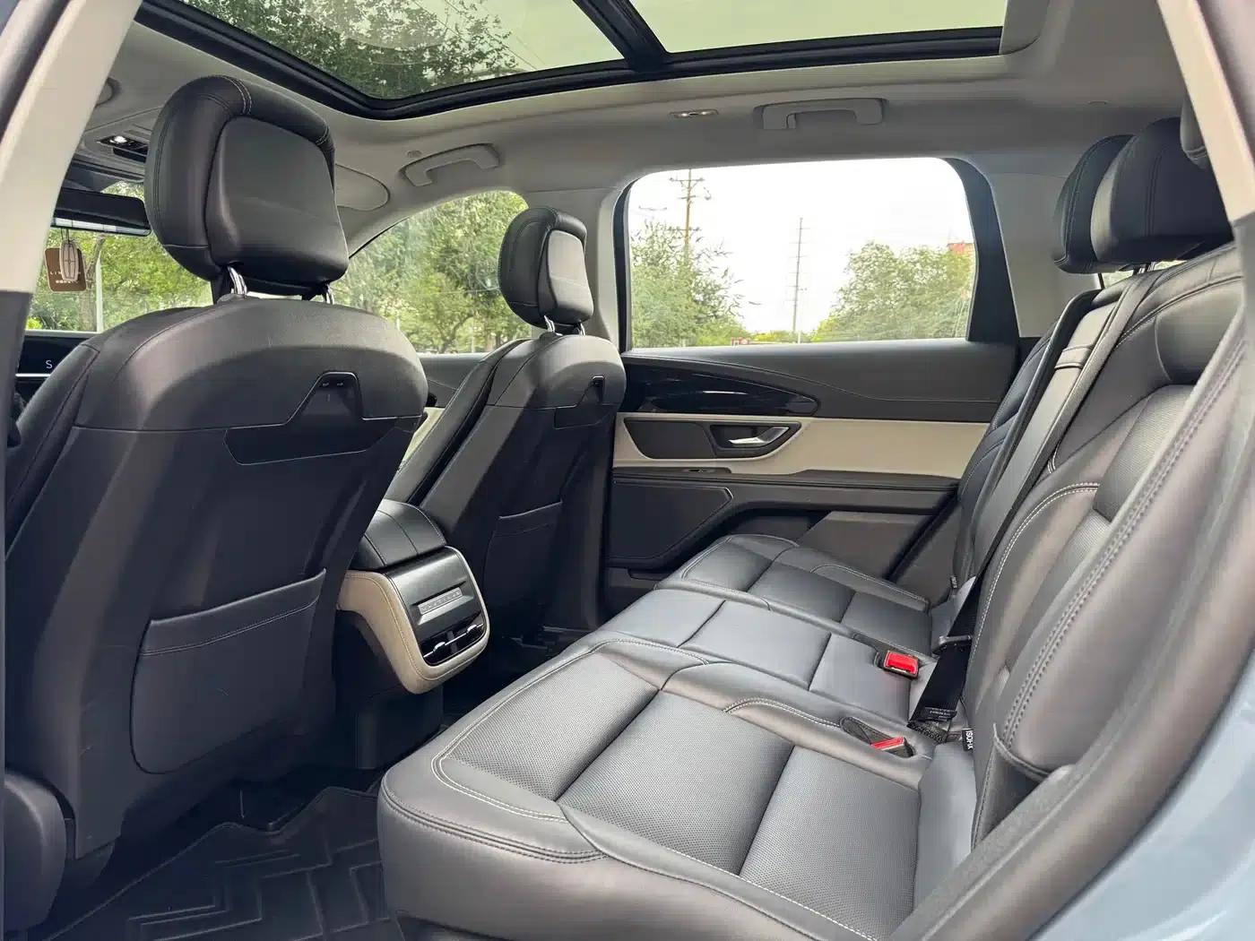 Navigator 2025 2.0T AWD Premium Edition — миниатюра 5