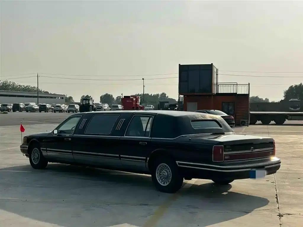 1994 City 5.0L Extended Limousine — миниатюра 4