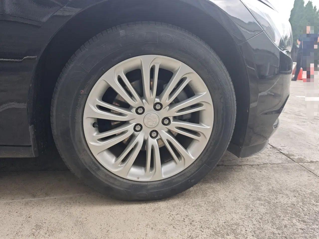 Buick LaCrosse 2018 20T Elite Edition — миниатюра 8