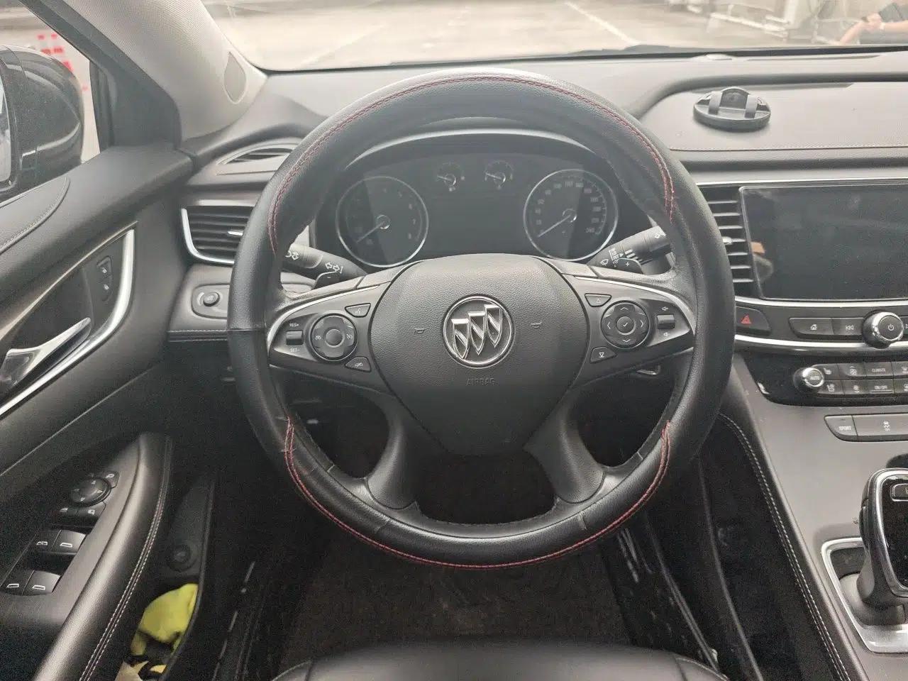 Buick LaCrosse 2018 20T Elite Edition — миниатюра 10