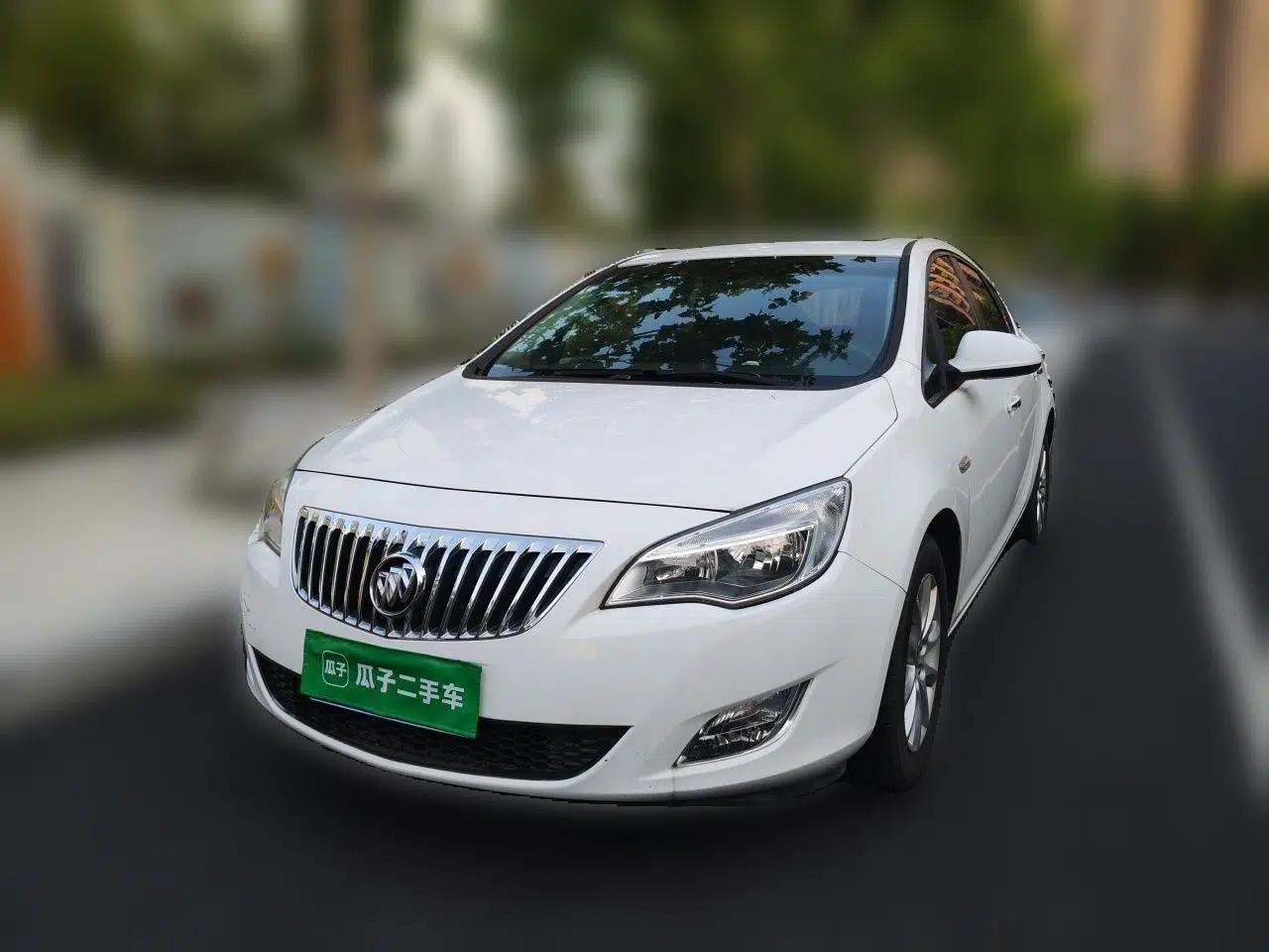 Buick GT 2010 XT 1.8L Automatic Fashion Edition — миниатюра 1