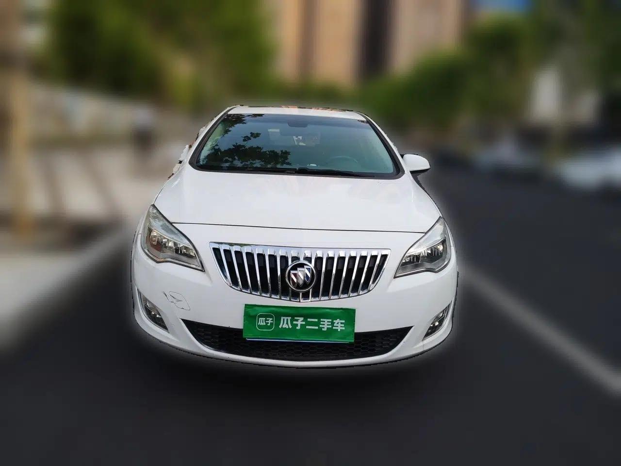 Buick GT 2010 XT 1.8L Automatic Fashion Edition — миниатюра 2