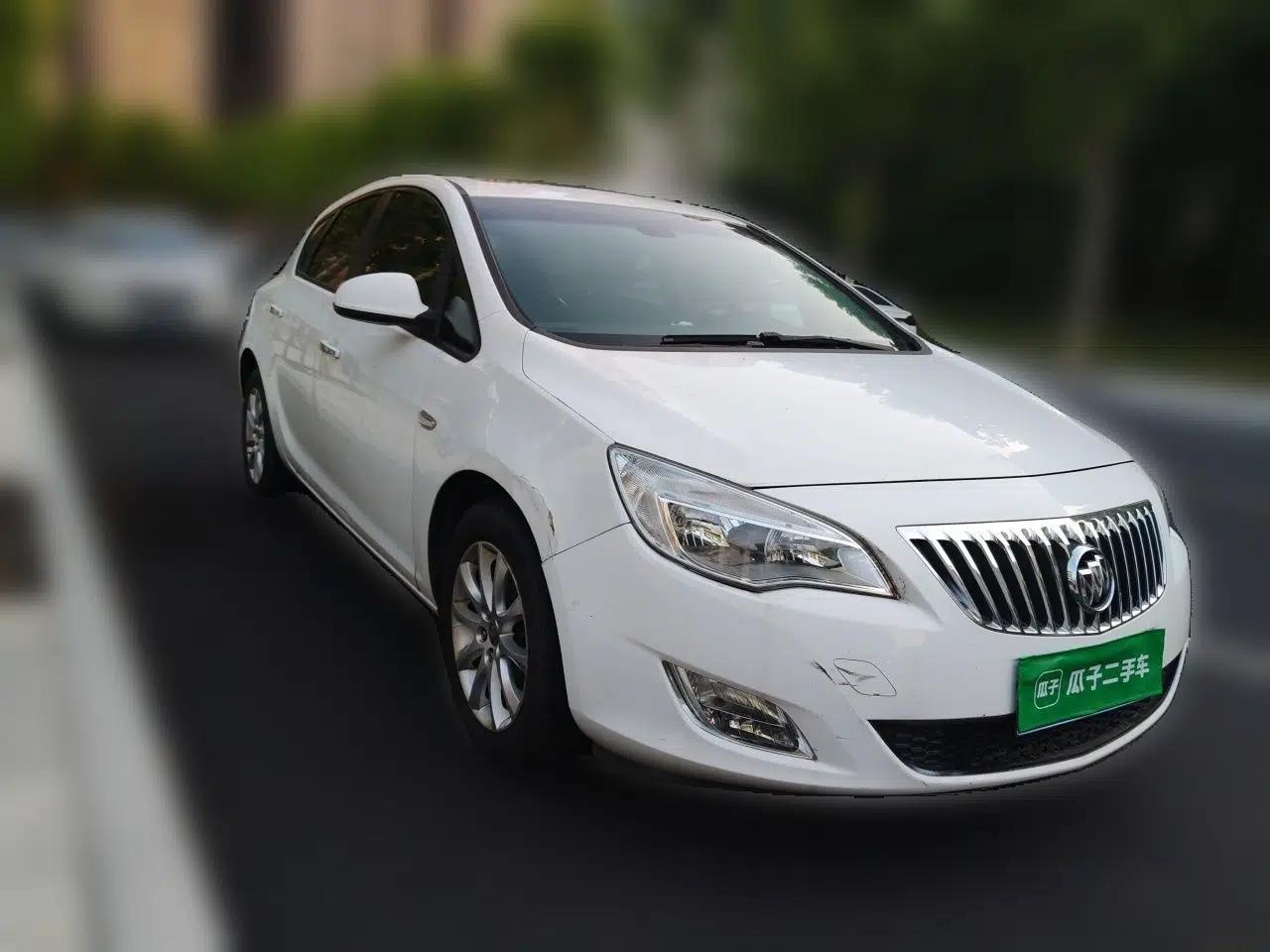 Buick GT 2010 XT 1.8L Automatic Fashion Edition — миниатюра 3