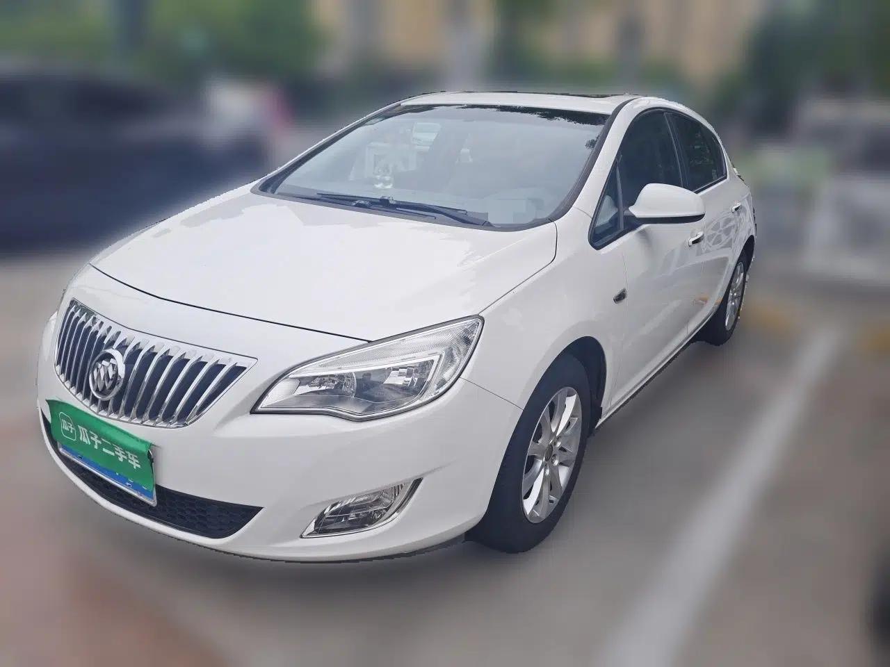 Buick GT 2013 XT 1.6L Automatic Fashion Edition — миниатюра 1