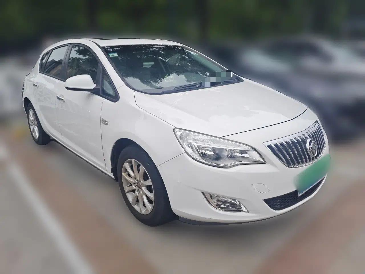 Buick GT 2013 XT 1.6L Automatic Fashion Edition — миниатюра 3