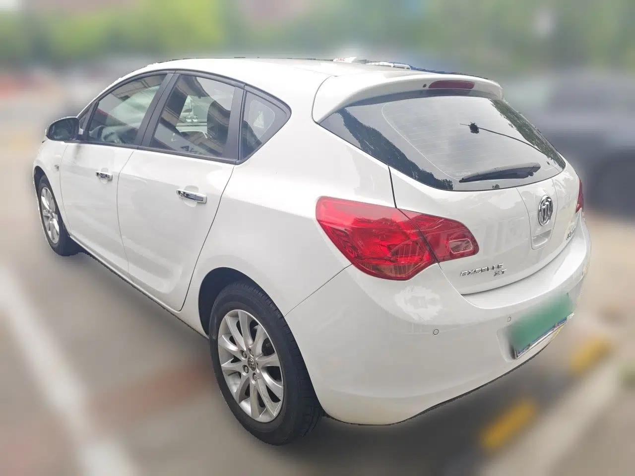 Buick GT 2013 XT 1.6L Automatic Fashion Edition — миниатюра 4