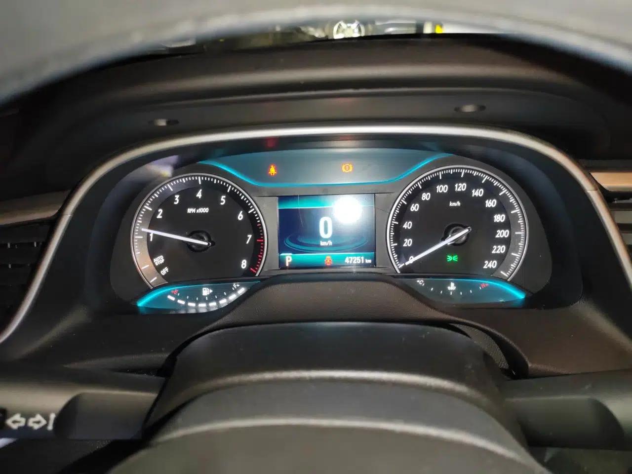 Buick GT 2021 Revised Version 1.3T Automatic Mild Hybrid Elite Edition — миниатюра 11