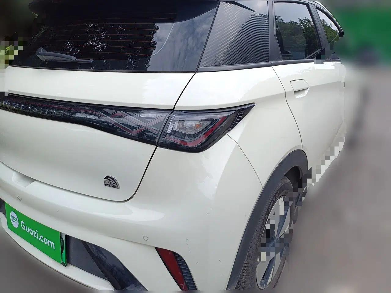 BYD Dolphin 2023 420 km Fashion Edition — миниатюра 6