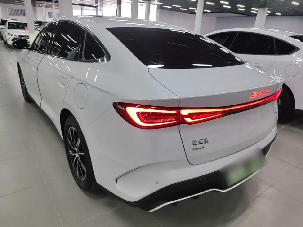 BYD Seal 06 New Energy 2024 DM-i 120KM Luxury Model — миниатюра 4
