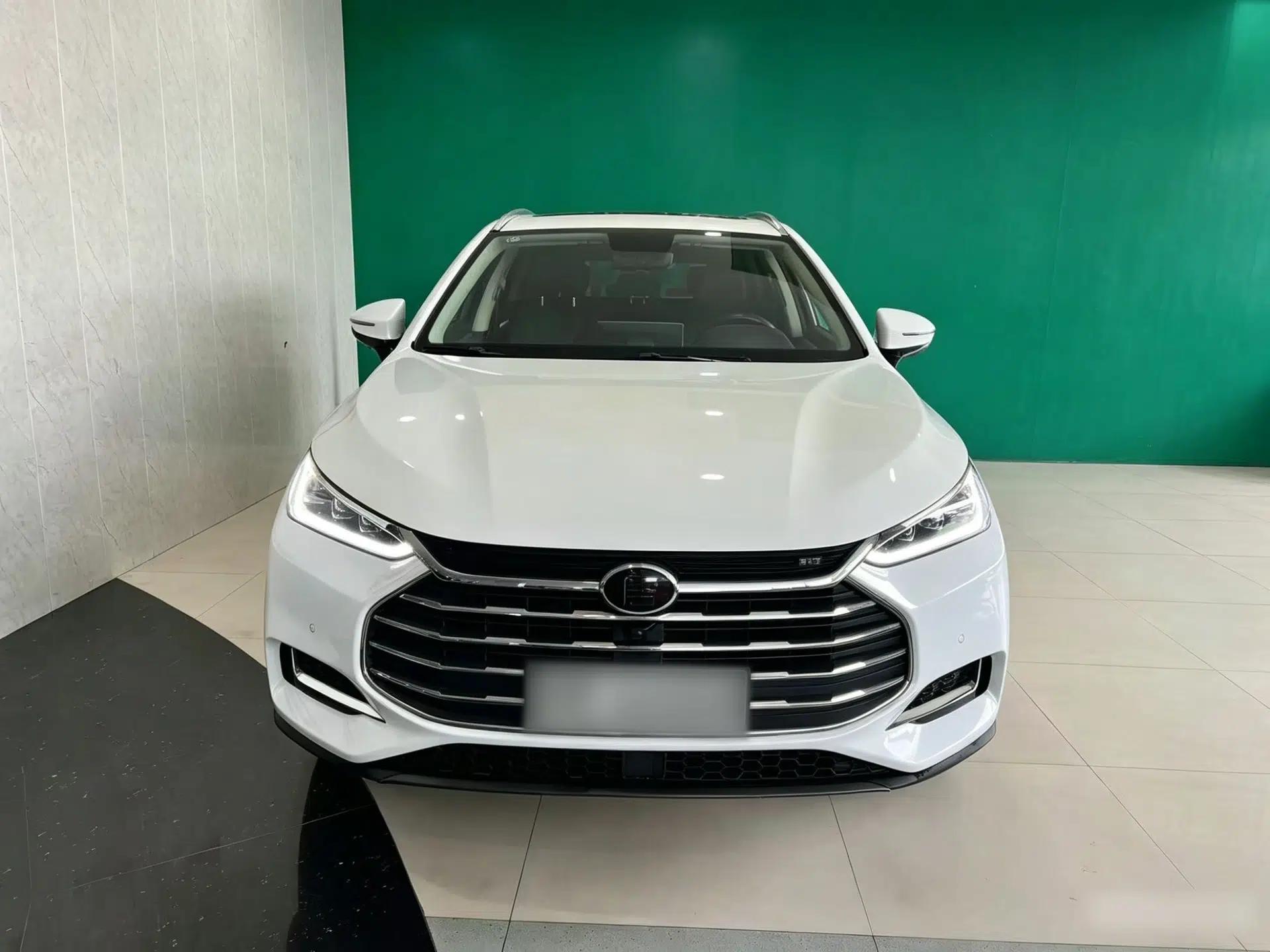 BYD Tang 2019 2.0T Automatic SmartConnect Luxury Edition 5 Seats China VI Standard — миниатюра 2