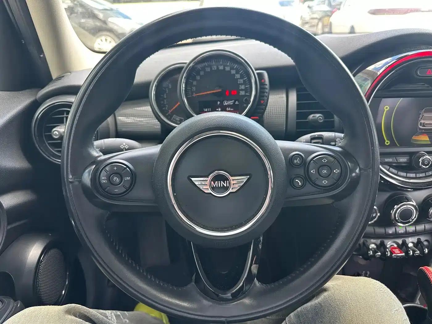 2016 MINI 1.5T COOPER 5-door version — миниатюра 10