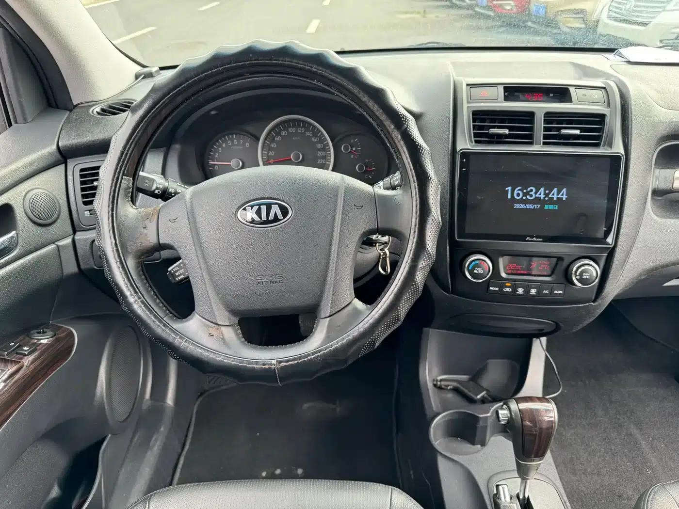 2013 Sportage 2.0L Automatic 2WD GLS — миниатюра 14