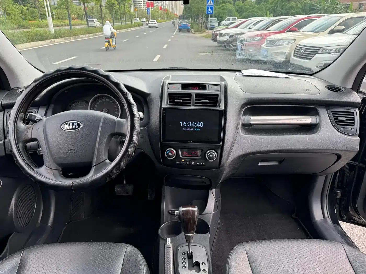 2013 Sportage 2.0L Automatic 2WD GLS — миниатюра 10