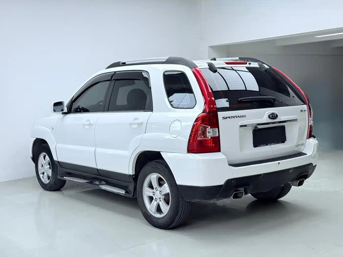 2012 Kia Sportage 2.0L Automatic 2WD GL — миниатюра 11