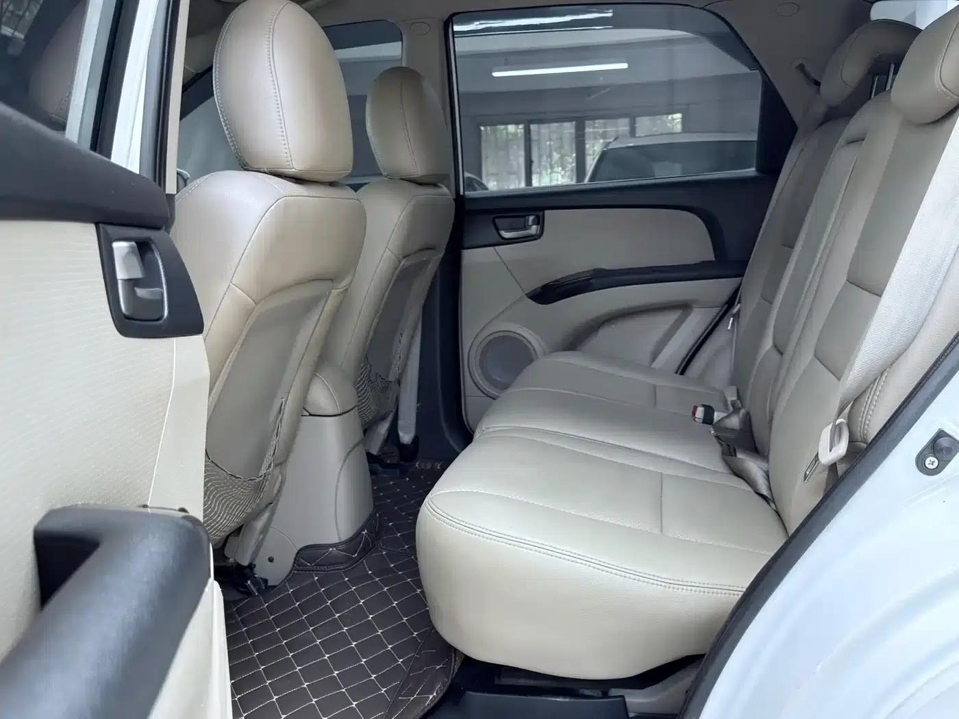 2012 Kia Sportage 2.0L Automatic 2WD GL — миниатюра 4