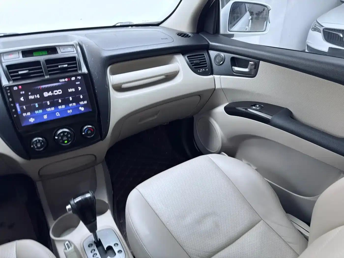 2012 Kia Sportage 2.0L Automatic 2WD GL — миниатюра 7