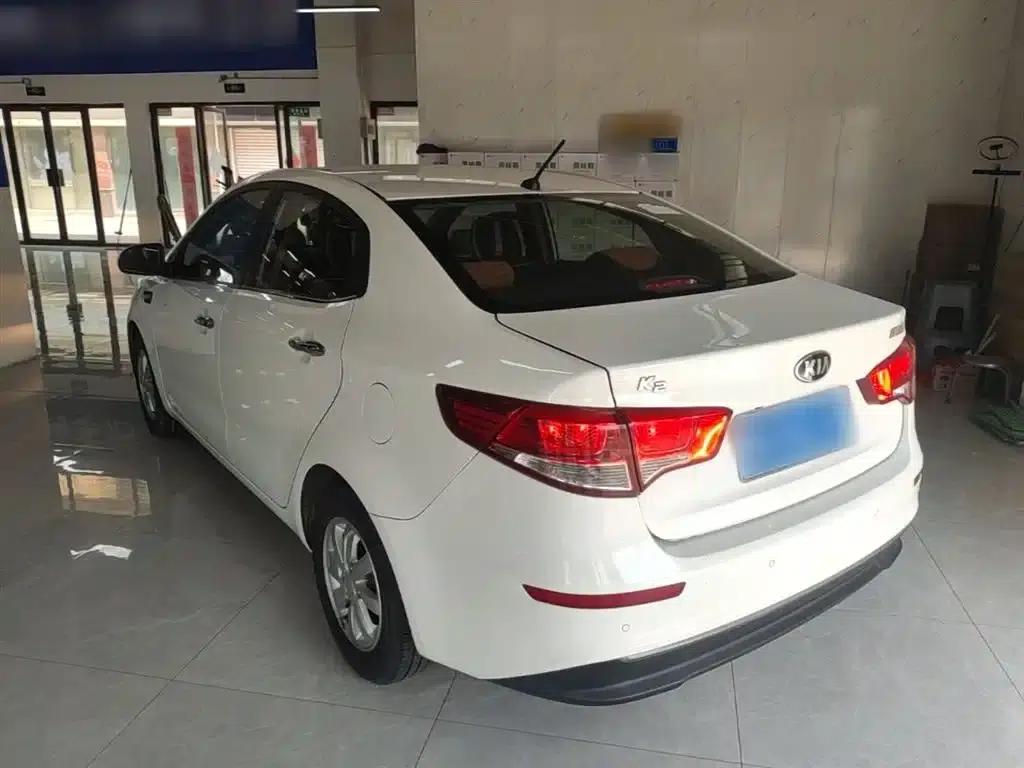Kia K2 2015 Sedan 1.4L MT GLS — миниатюра 5