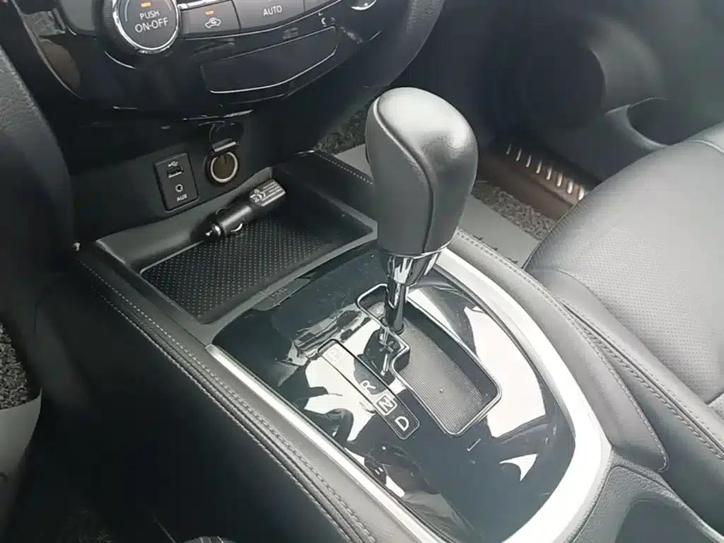 Nissan X-Trail 2014 2.0L CVT Comfort Edition 2WD — миниатюра 14