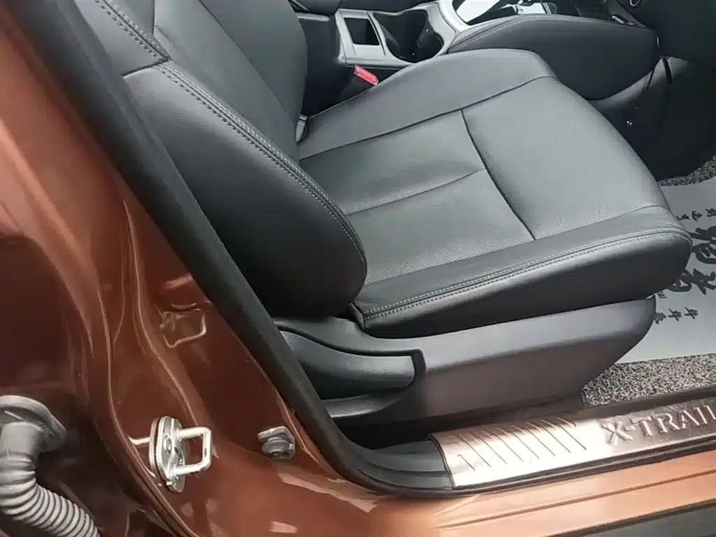 Nissan X-Trail 2014 2.0L CVT Comfort Edition 2WD — миниатюра 25