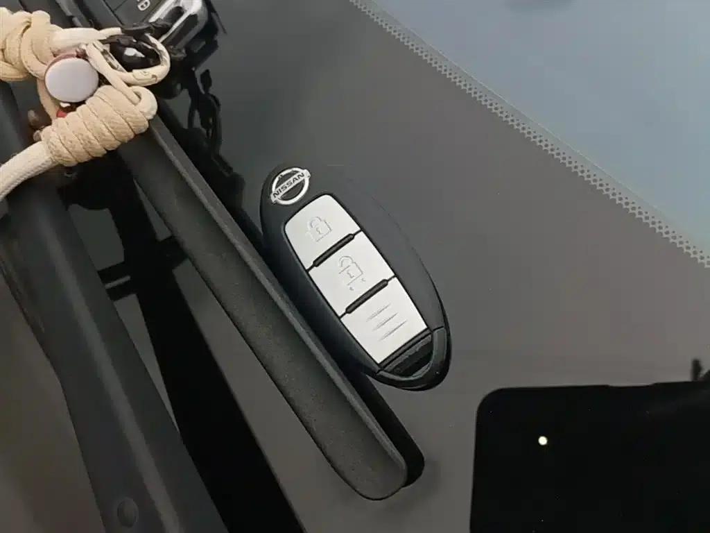 Nissan X-Trail 2014 2.0L CVT Comfort Edition 2WD — миниатюра 9