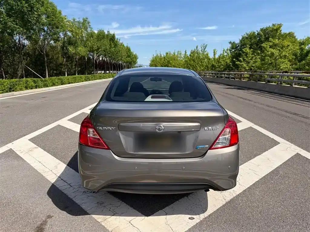 Nissan Sunny 2015 1.5XE CVT Comfort Edition — миниатюра 7