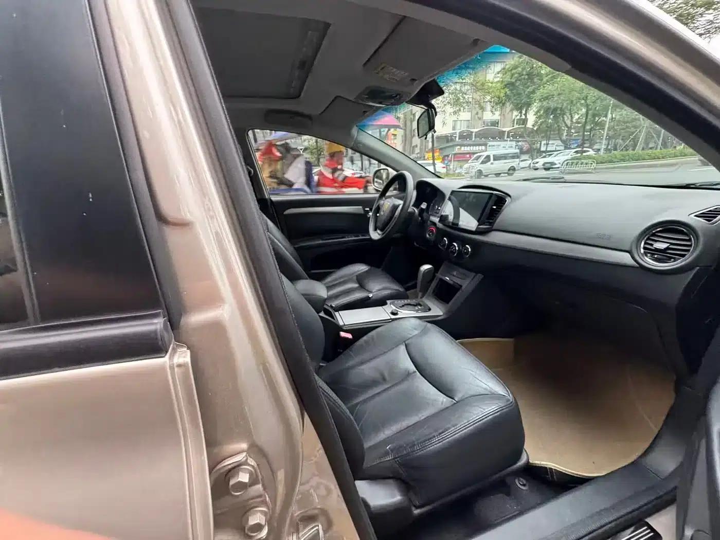 Roewe 350 2013 Model 350S 1.5L Automatic Speeding Edition — миниатюра 6