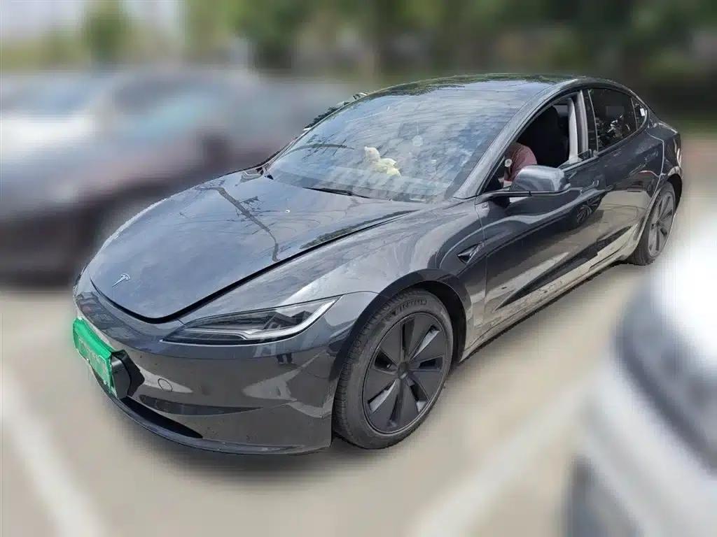 Model 3 2023 Rear-Wheel Drive — миниатюра 2
