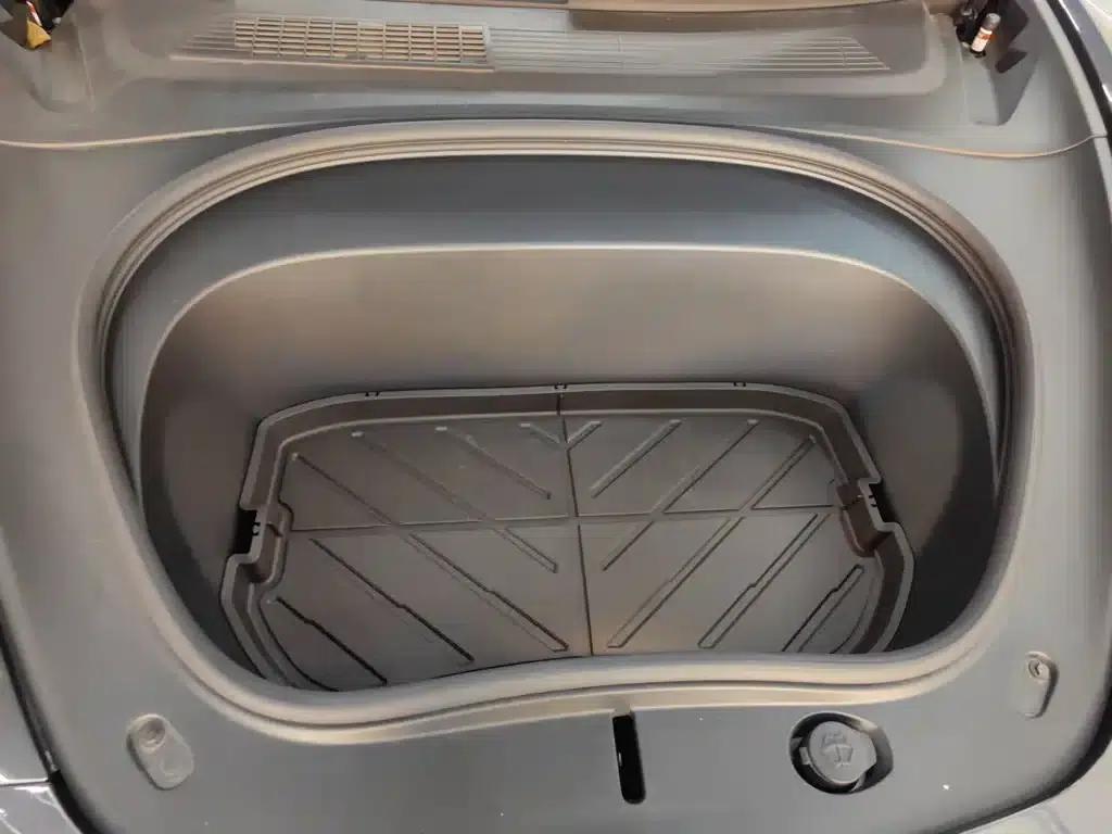 Model 3 2025 Rear-Wheel Drive — миниатюра 13
