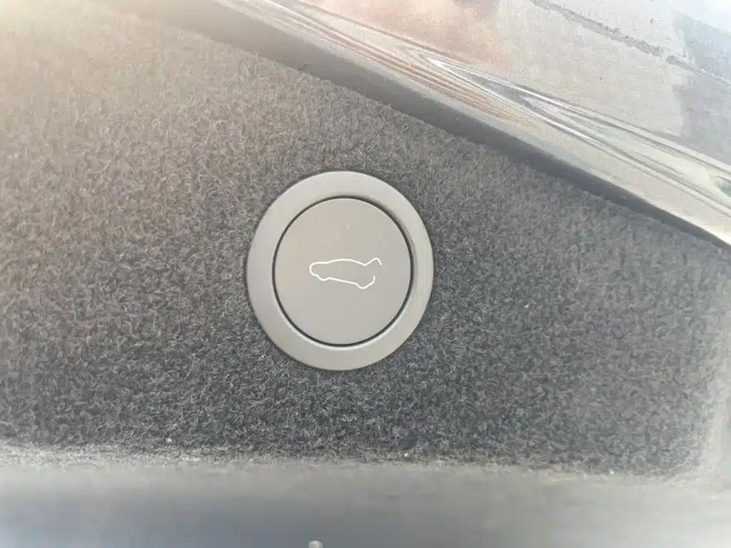 Model 3 2025 Rear-Wheel Drive — миниатюра 16