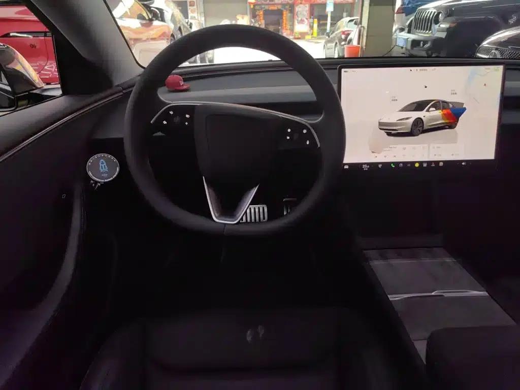 Model 3 2025 Rear-Wheel Drive — миниатюра 4