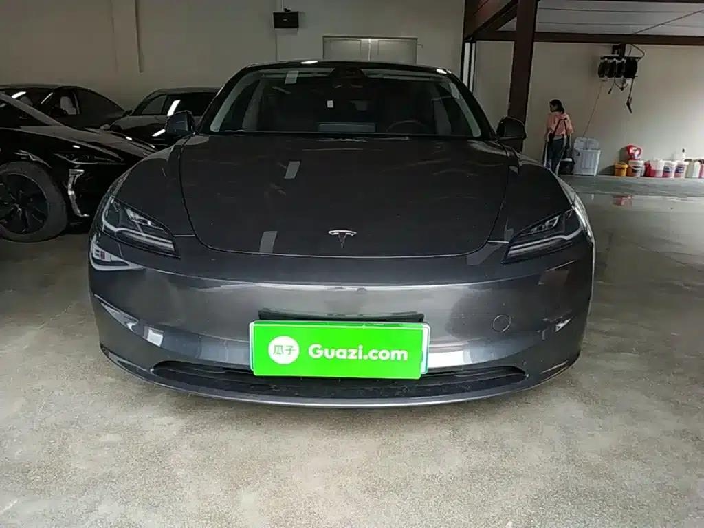 Model 3 2025 Rear-Wheel Drive — миниатюра 3