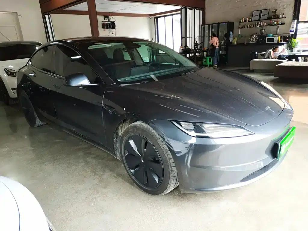 Model 3 2025 Rear-Wheel Drive — миниатюра 4