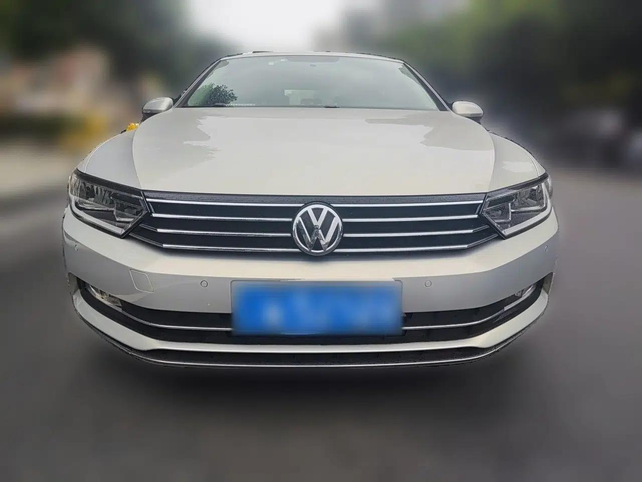 Volkswagen Magotan 2018 330TSI DSG Advanced Model — миниатюра 2