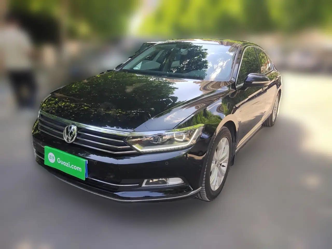 Volkswagen Magotan 2018 Facelift 330TSI DSG Luxury Model — миниатюра 1