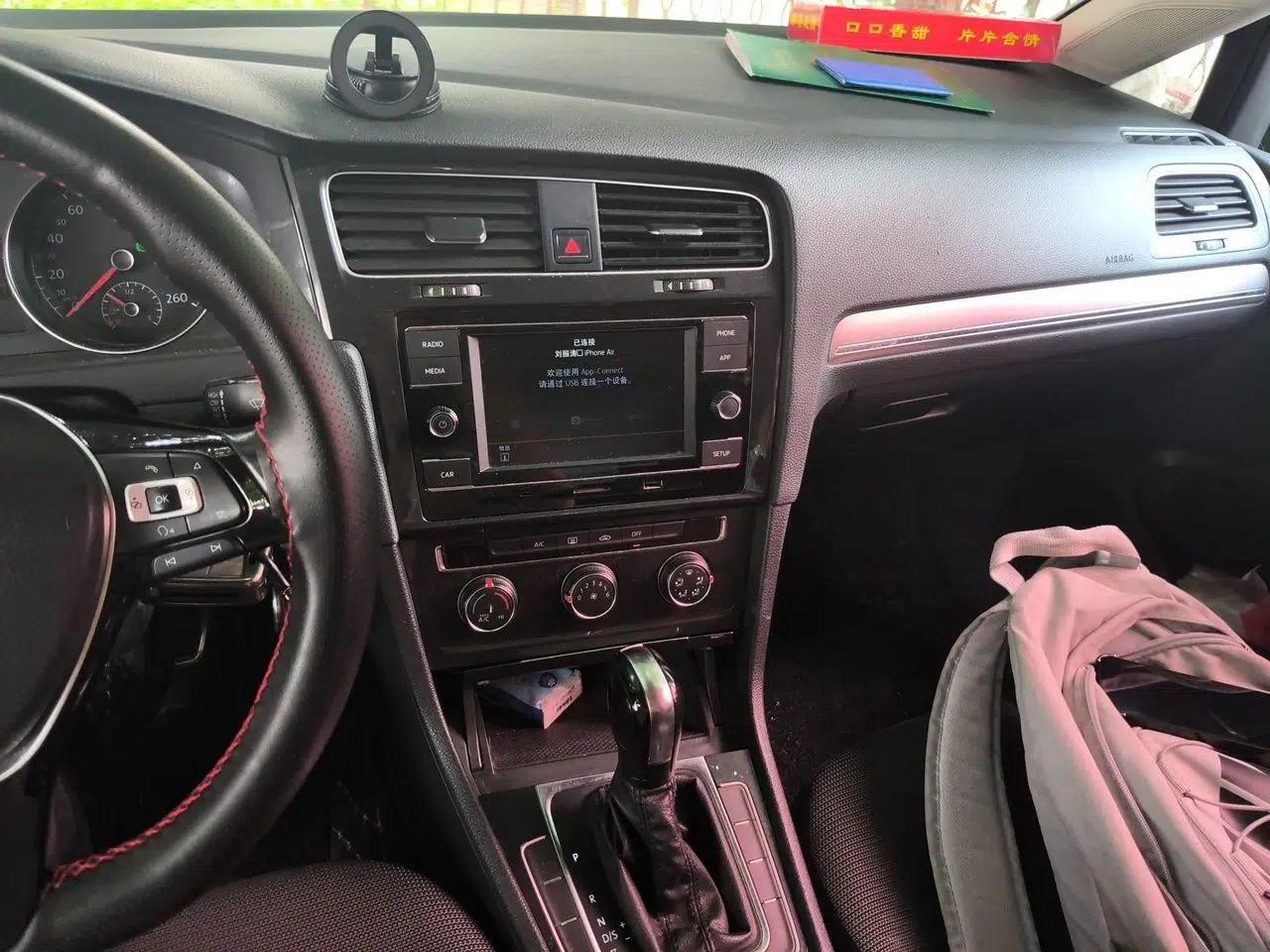 Volkswagen Golf 2018 1.6L Automatic Comfort Model — миниатюра 13